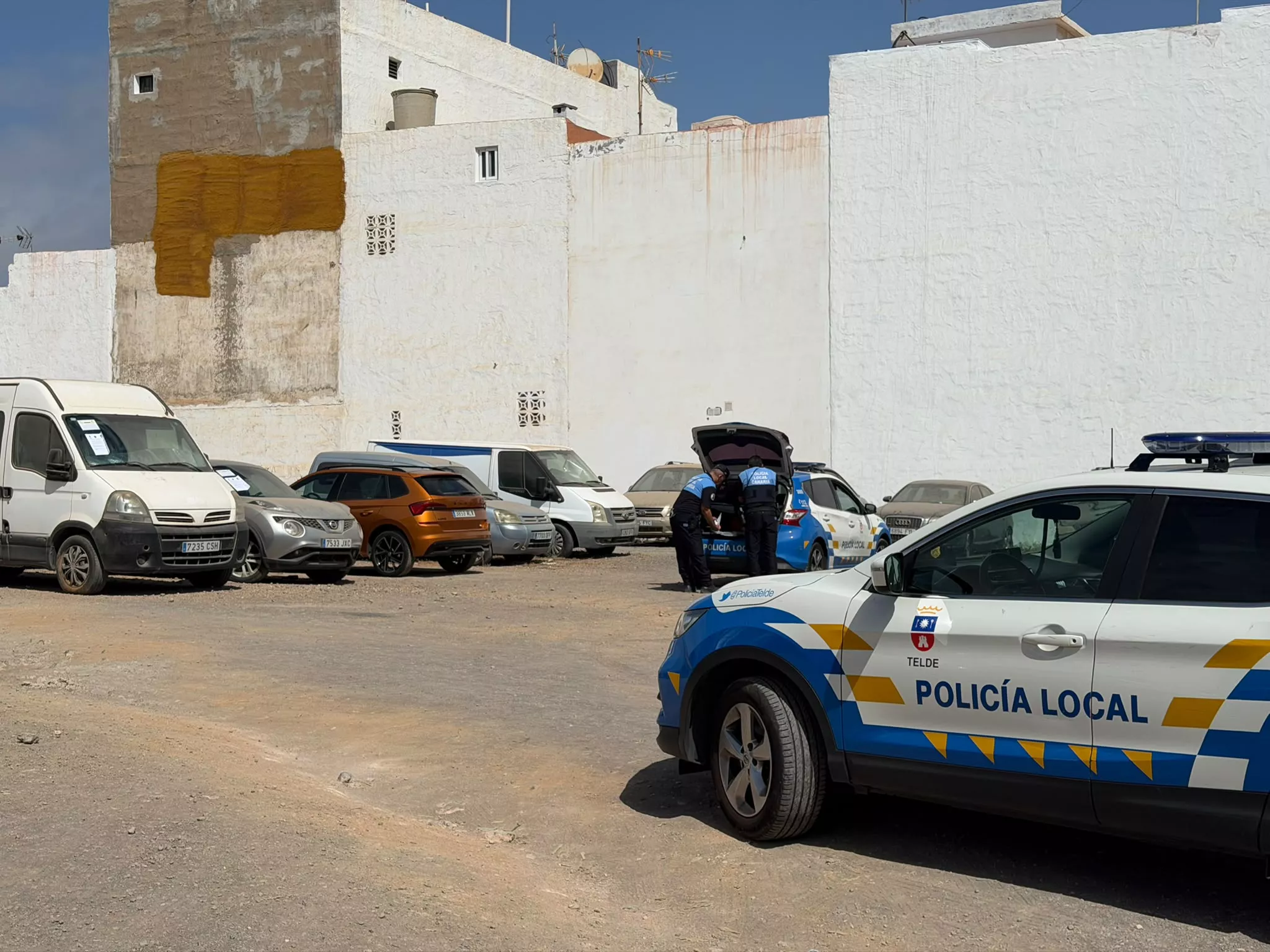 Vehículos abandonados en Telde. AH
