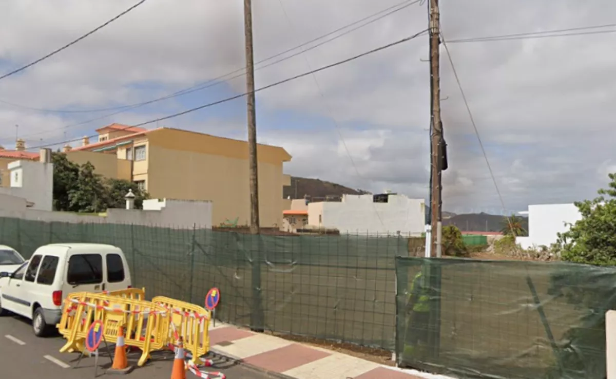 Imagen de la parcela donde irá ubicado el futuro centro sanitario de Tegueste. / GOOGLE 