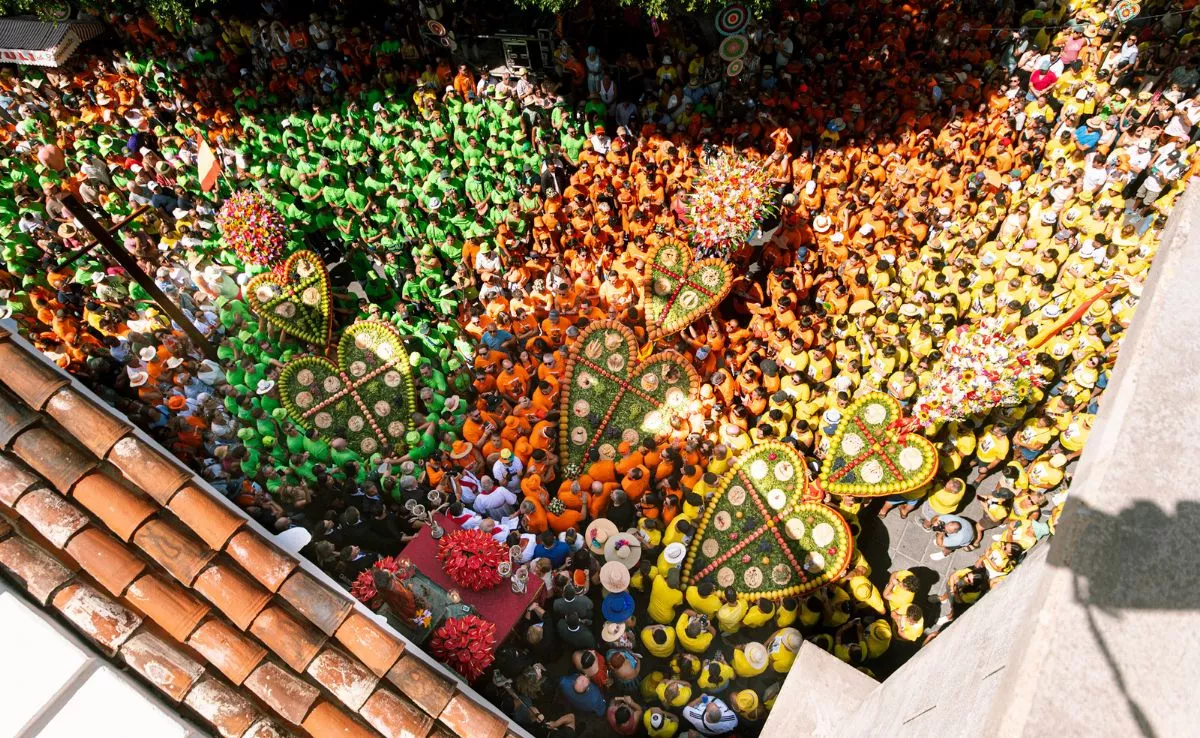 La plaza de Tejina, durante la celebración del Día de los Corazones. / AYUNTAMIENTO DE LA LAGUNA