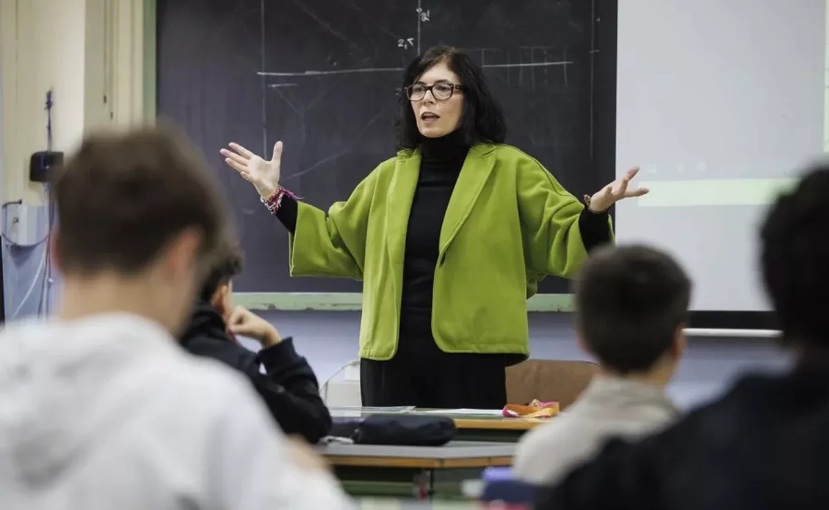 Imagen de archivo de una profesora / EFE