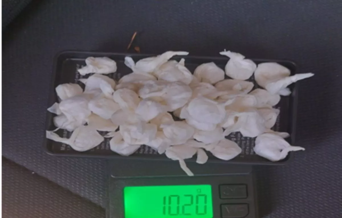 Detenido en Santa Cruz de Tenerife con 49 dosis de crack preparadas para su venta. POLICÍA NACIONAL