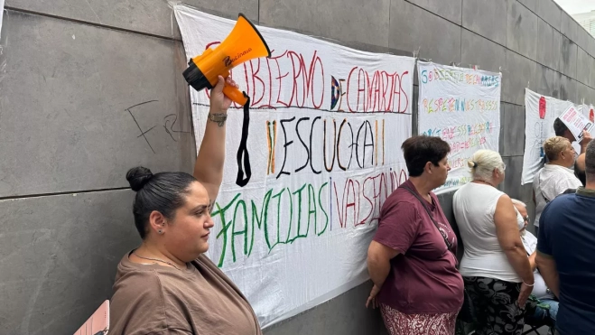 Imagen de la concentración en Las Palmas de Gran Canaria / ATLÁNTICO HOY - MARCOS MORENO (1)