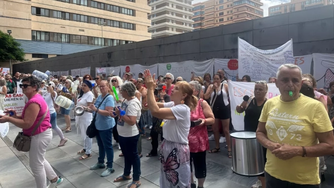 Imagen de la concentración en Las Palmas de Gran Canaria / ATLÁNTICO HOY - MARCOS MORENO