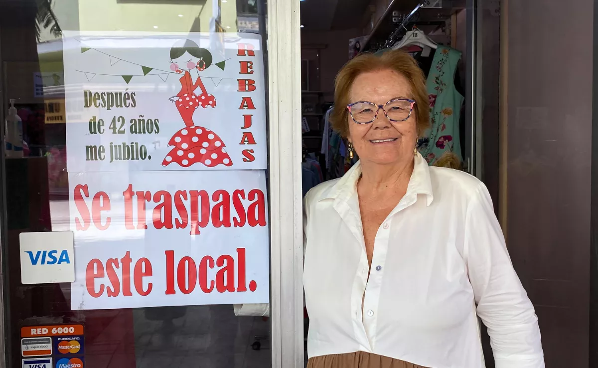 Marisa Rivas busca a quien traspasarle su querida tienda después de 42 años al frente / ARIADNA MARTÍNEZ - ATLÁNTICO HOY