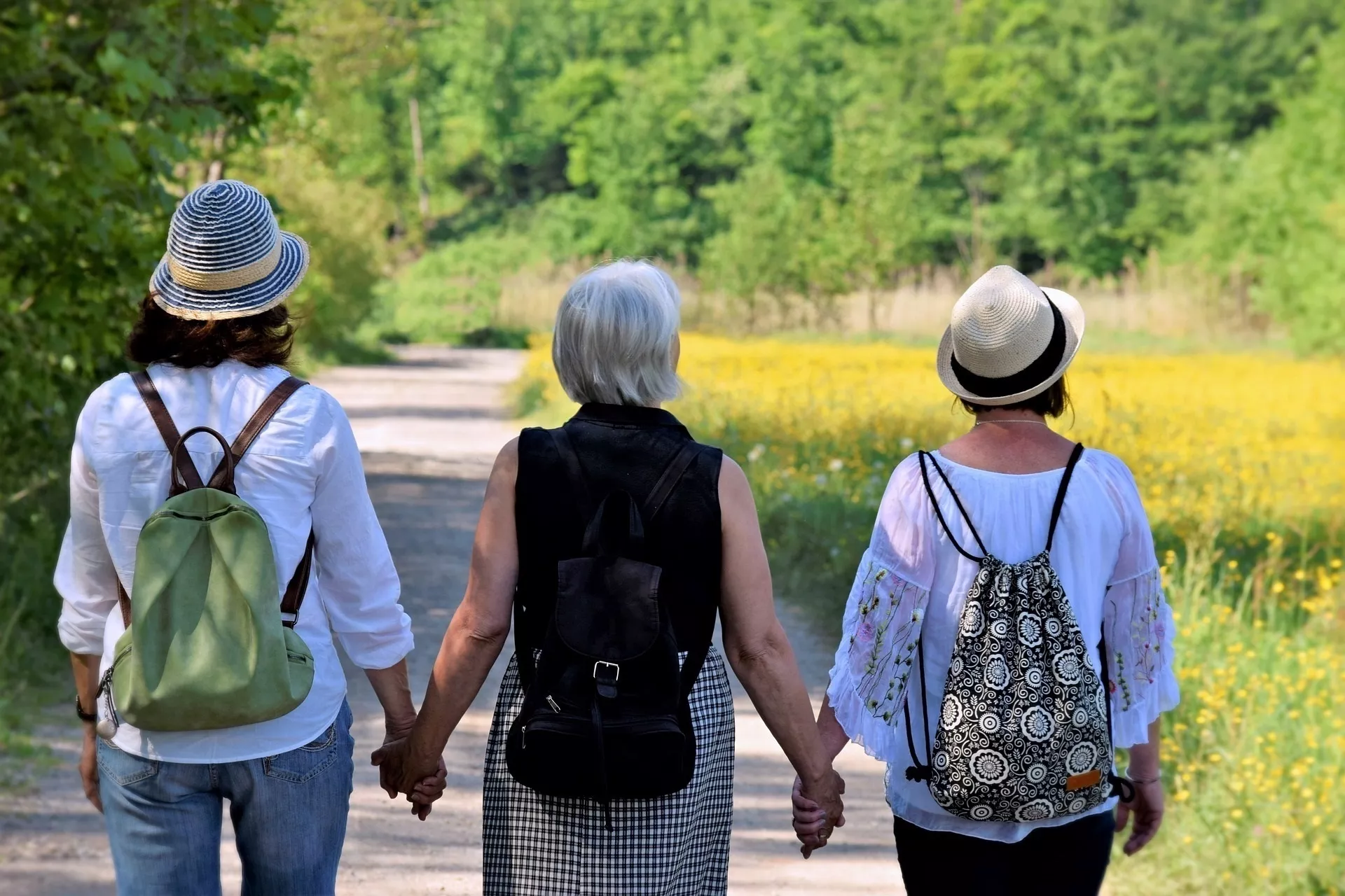 Las mujeres, al alcanzar cierta edad, sienten que deben buscar un nuevo camino en su vida / EUROPA PRESS