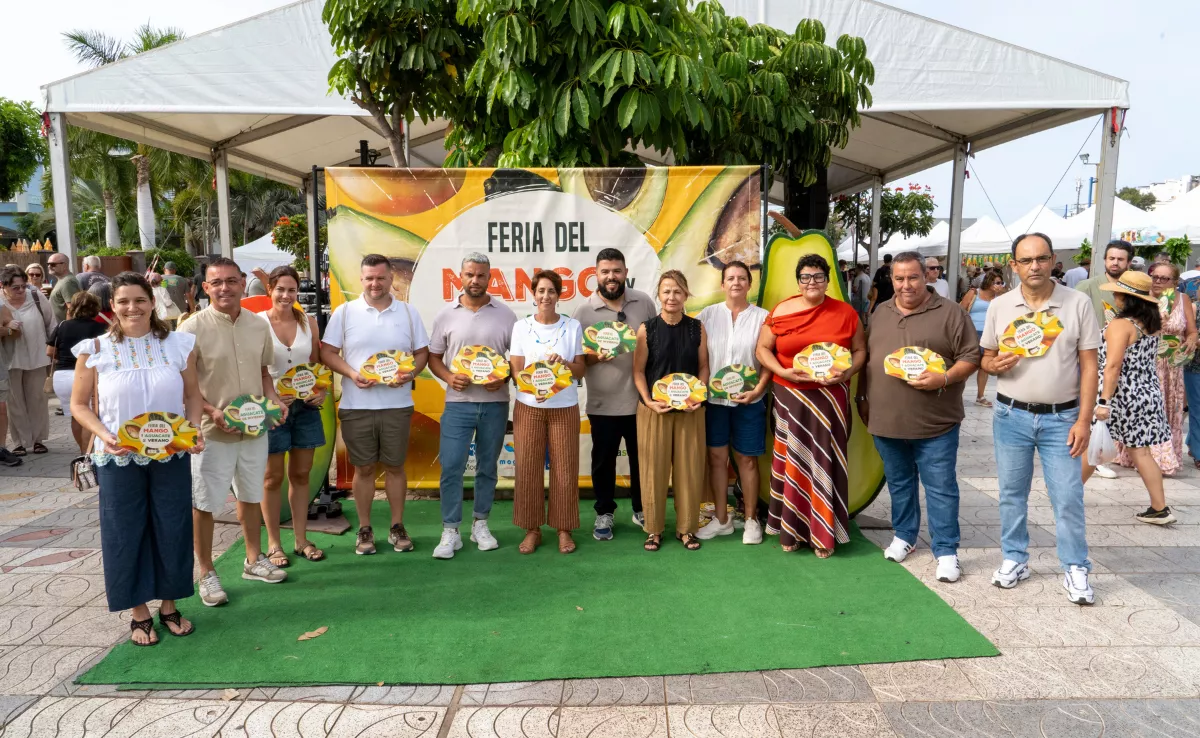Acaldesa y concejales IX Feria del Mango y Aguacate de Verano de Mogán / AYUNTAMIENTO DE MOGÁN