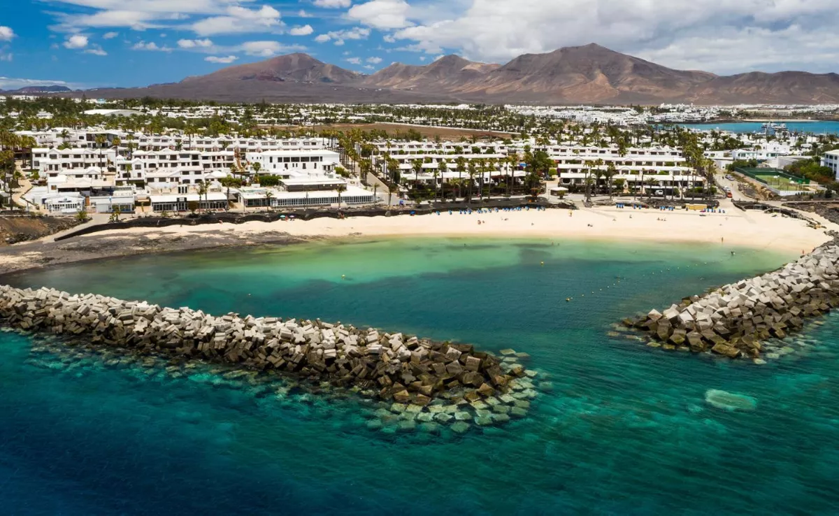 Playa Blanca, Lanzarote./ HIC