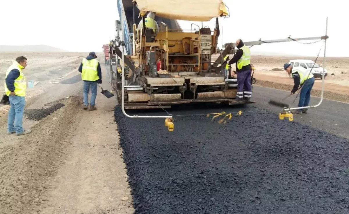 Obras en la carretera de La Caldereta. 