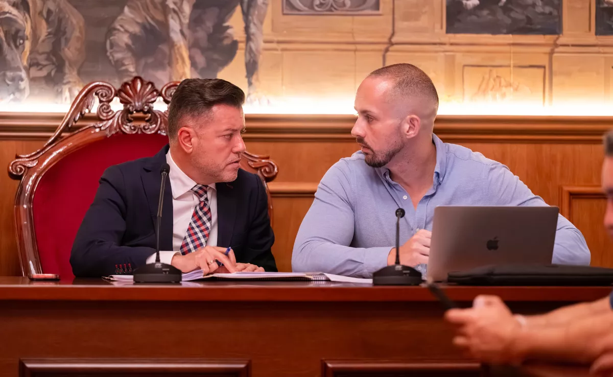 El alcalde Teodoro Sosa junto al primer teniente de alcalde, Julio Mateo Castillo / AYUNTAMIENTO DE GÁLDAR