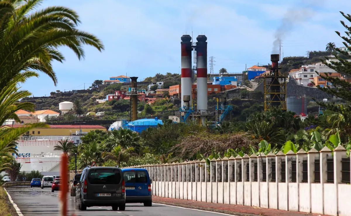 Imagen de la central eléctrica de Los Guinchos, en La Palma / EFE
