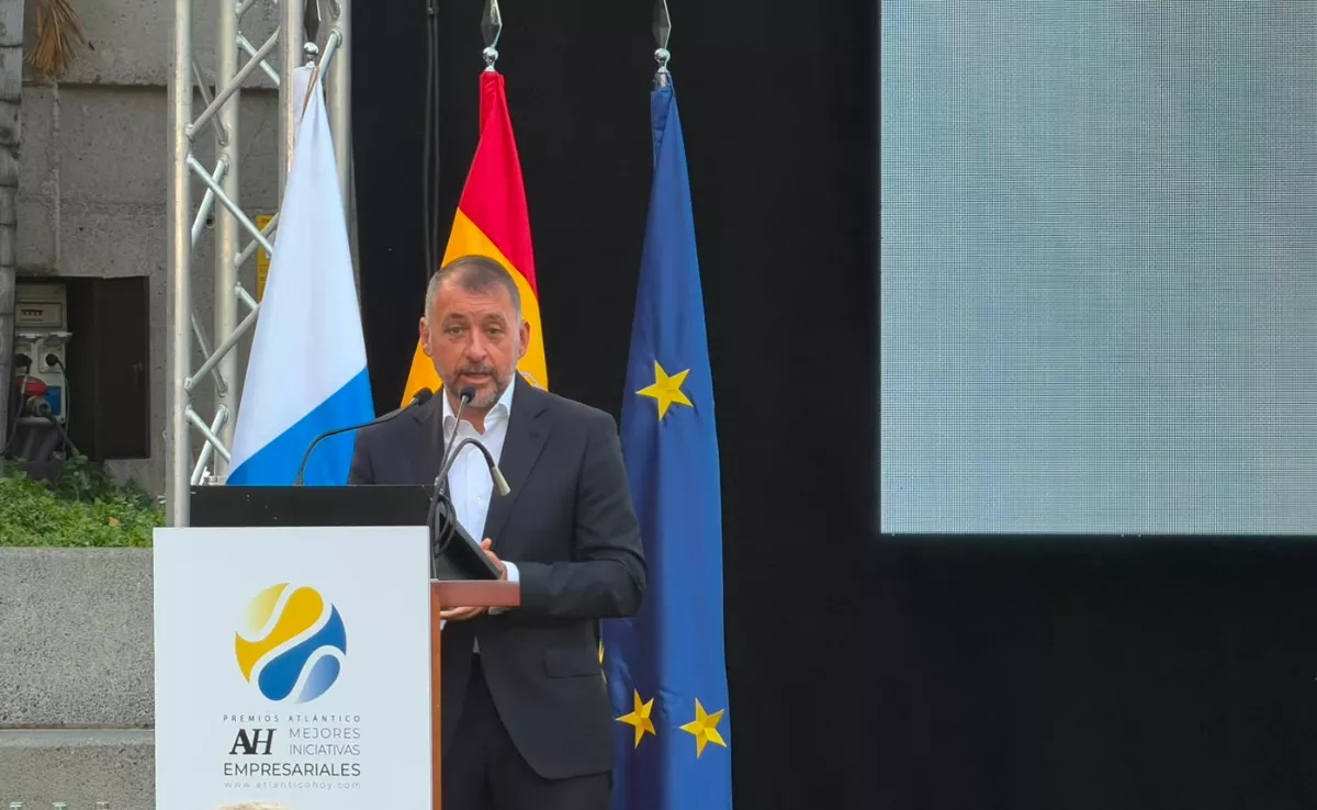 El alcalde de Santa Cruz de Tenerife, José Manuel Bermúdez, en la entrega de los Premios Atlántico Hoy./ PEDRO YANES-AH