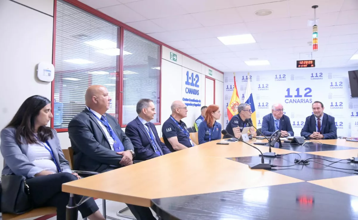 El 112 recibe al cuerpo consular en Canarias / 112 CANARIAS