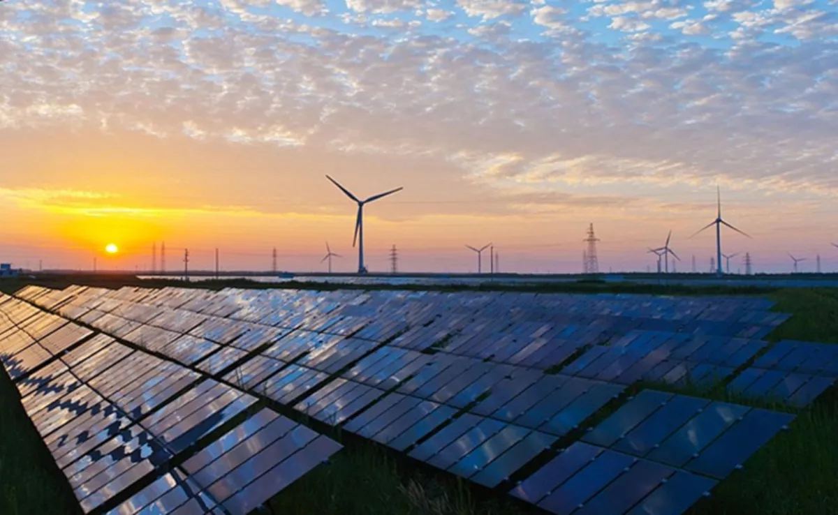 Energía eólica y solar / OFICINAS VERDES