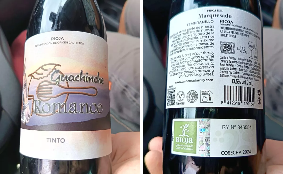 Botella de vino Rioja con etiquetado de Guachinche Romance./ CEDIDA