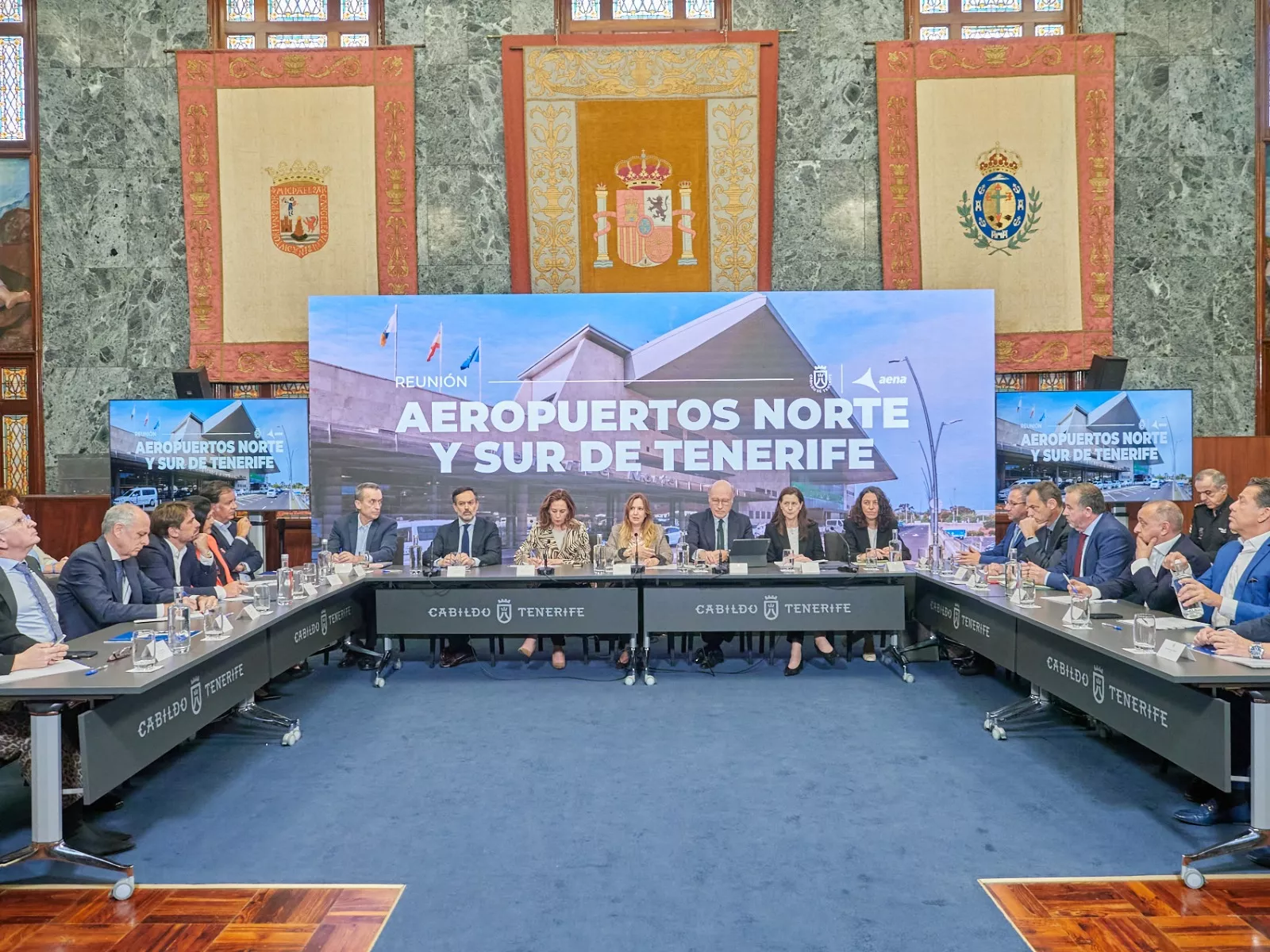 Imagen de la presentación de los proyectos por parte de Aena en Tenerife. / CABILDO DE TENERIFE