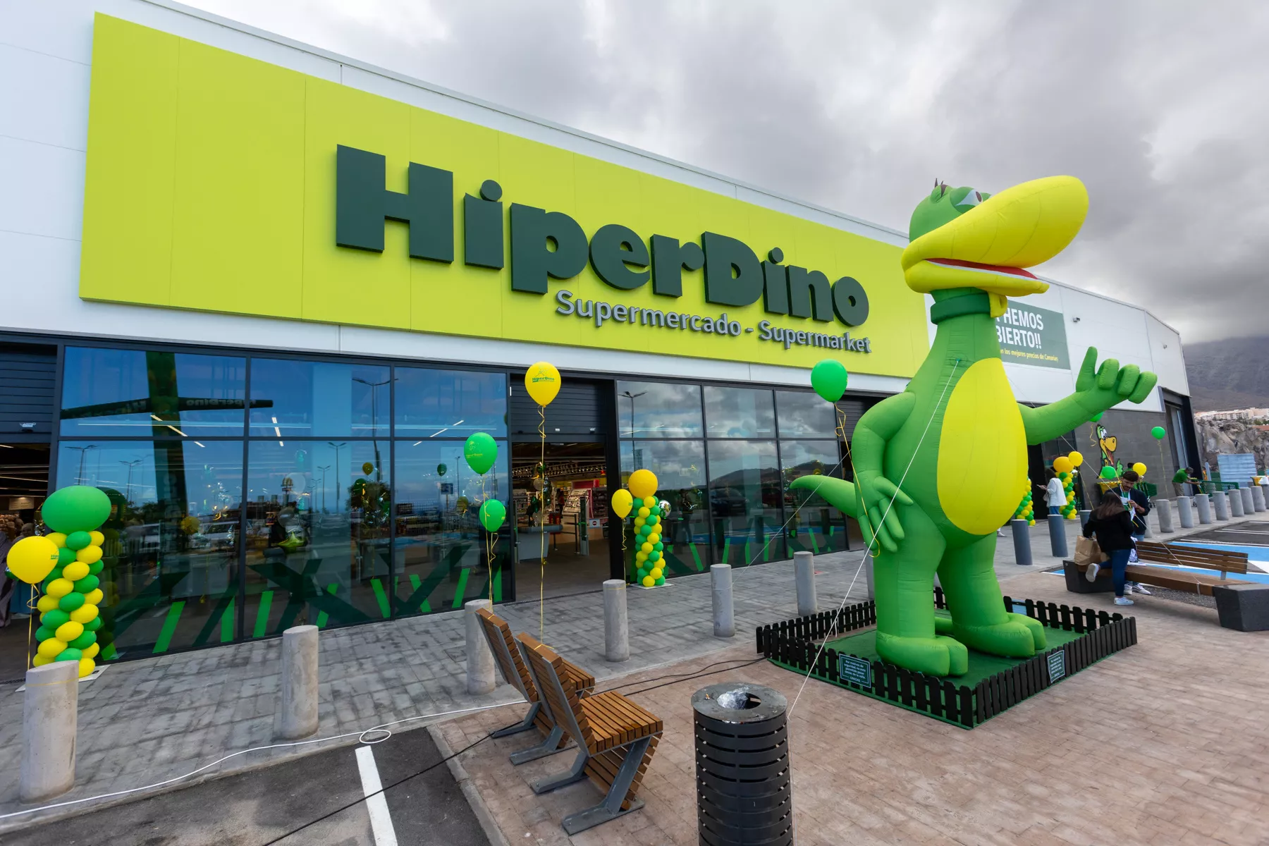 Hiperdino del Parque Comercial Adeje Shopping. AH