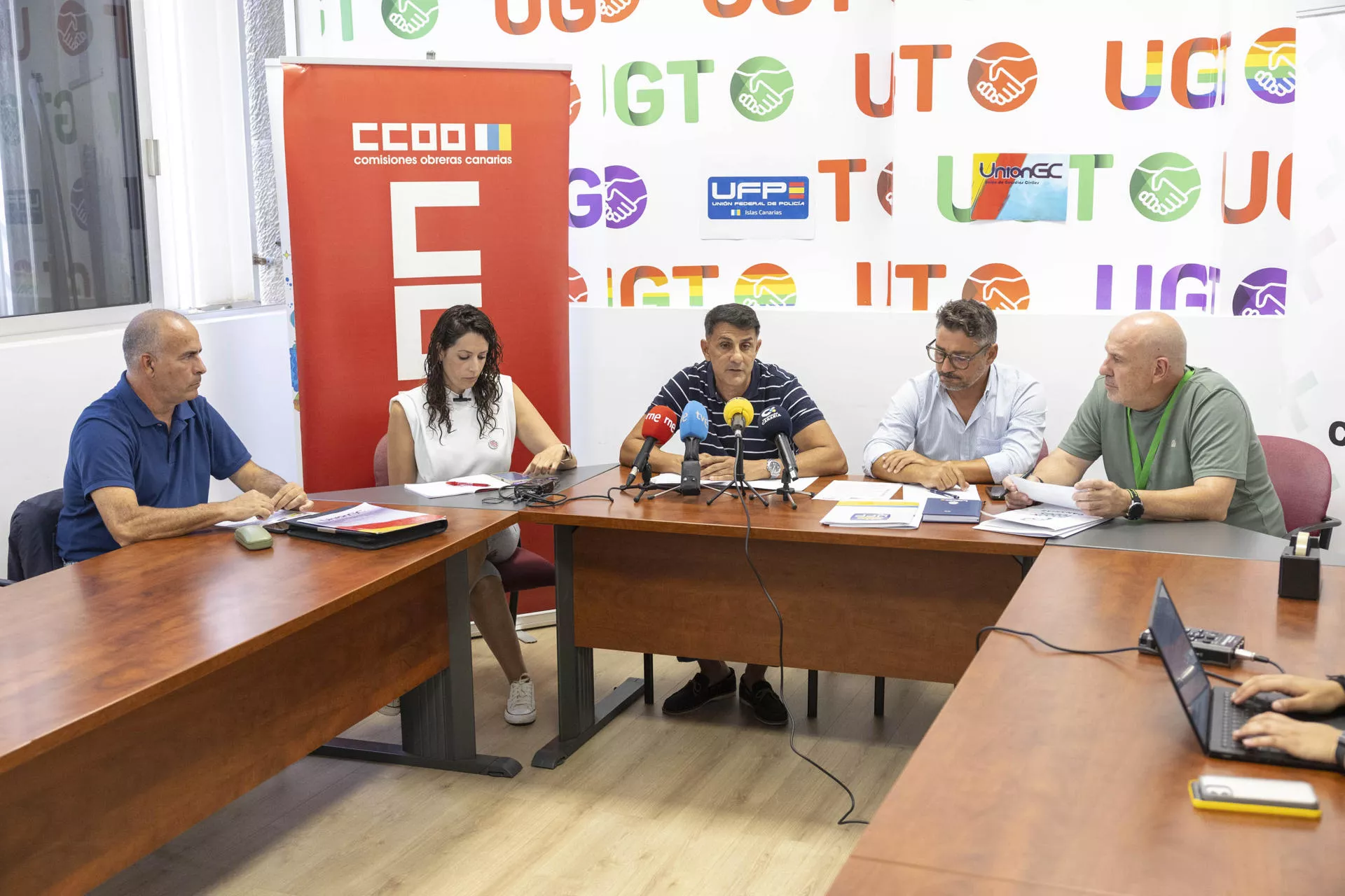 Los sindicatos reclaman actualizar el plus de residencia de los empleados públicos de Canarias. EFE