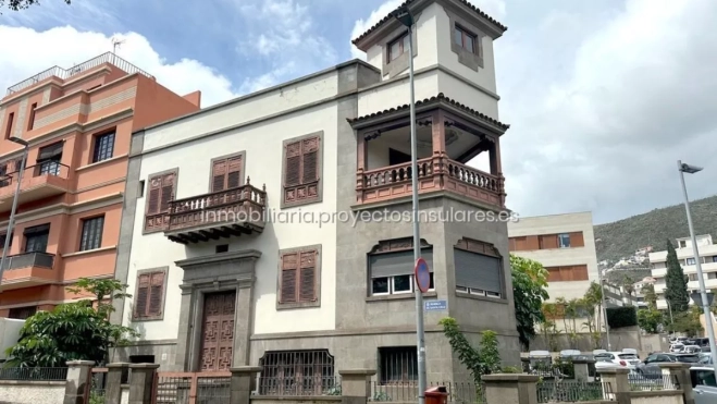 Imagen del exterior de la vivienda / PROYECTOS INSULARES