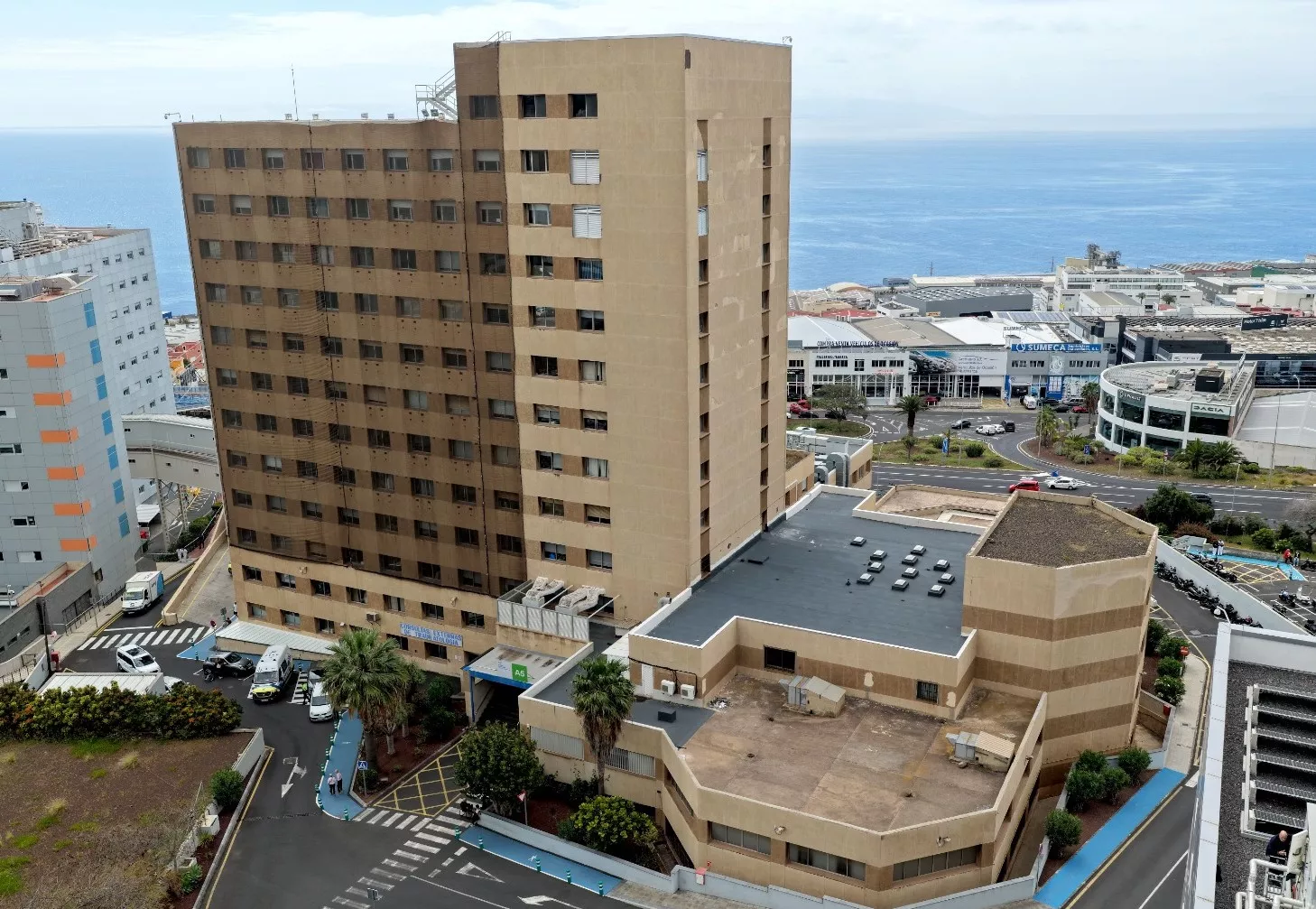 Fachada del edificio de Traumatología del Hospital La Candelaria. / CONSEJERÍA DE SANIDAD DEL GOBIERNO DE CANARIAS
