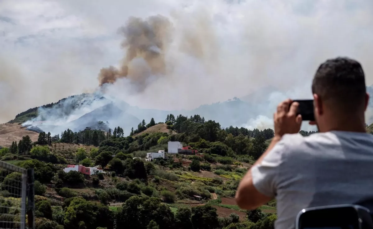 Imagen de un incendio en Gran Canaria / EFE