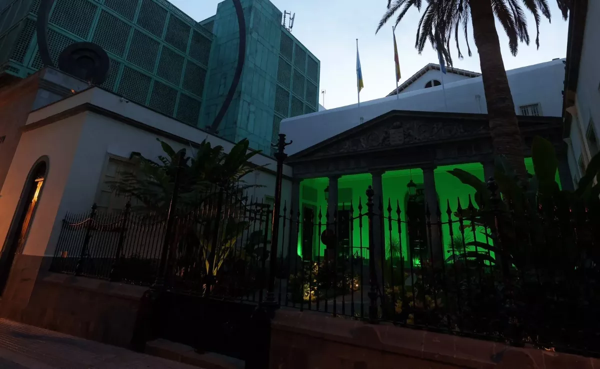 El Parlamento de Canarias se une al Día Mundial se los farmacéuticos / PARLAMENTO DE CANARIAS