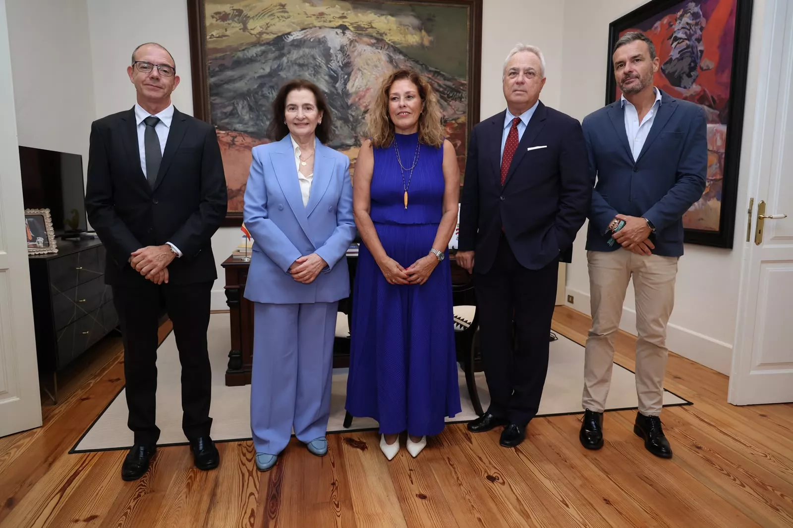 Astrid Pérez recibe a la nueva decana del Cuerpo Consular acreditado en Santa Cruz de Tenerife. / CEDIDA 