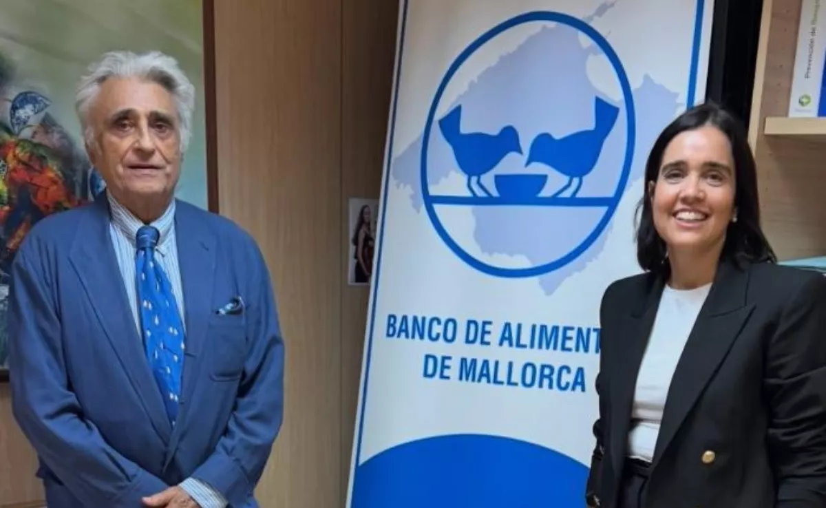 La Fundación DinoSol y el Banco de Alimentos de Mallorca revalidan su compromiso con las familias vulnerables. / HIPERDINO