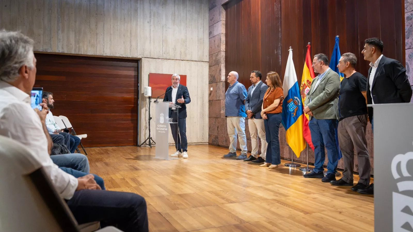 Preacuerdo en Canarias para actualizar los derechos sindicales de los empleados públicos. AH