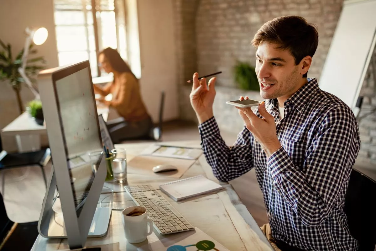 La IA abre a las pymes una nueva oportunidad para competir con capacidad de gran empresa. SERVIMEDIA