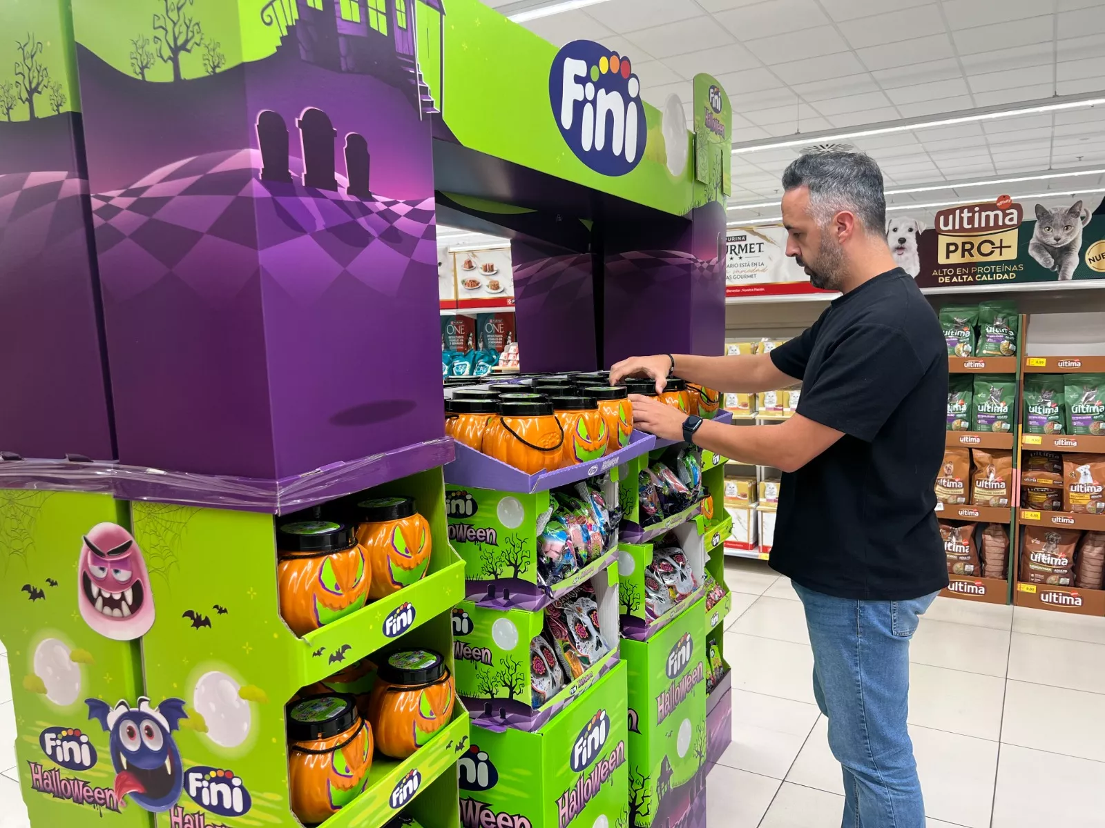 Productos de Halloween en Hiperdino. / HIPERDINO