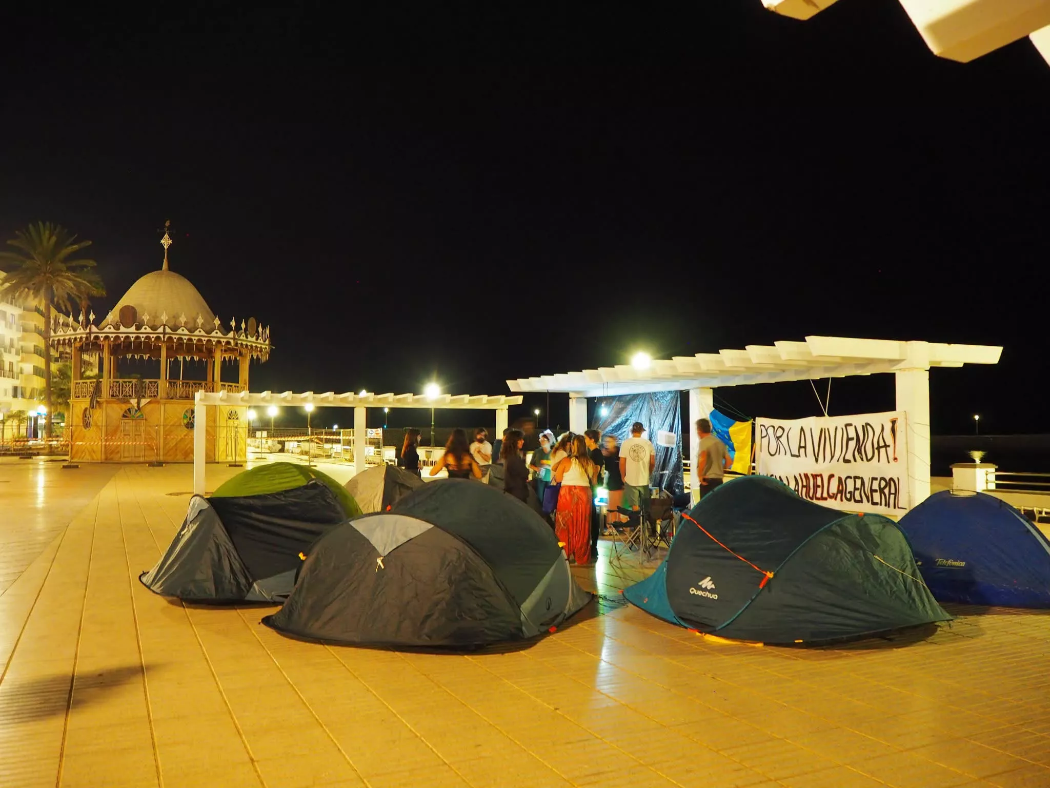 Acampada en Arrecife, Lanzarote. / REDES
