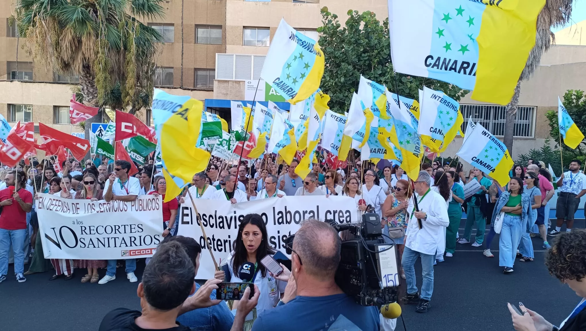 Los trabajadores de La Candelaria inician movilizaciones contra los recortes de plantilla. AH