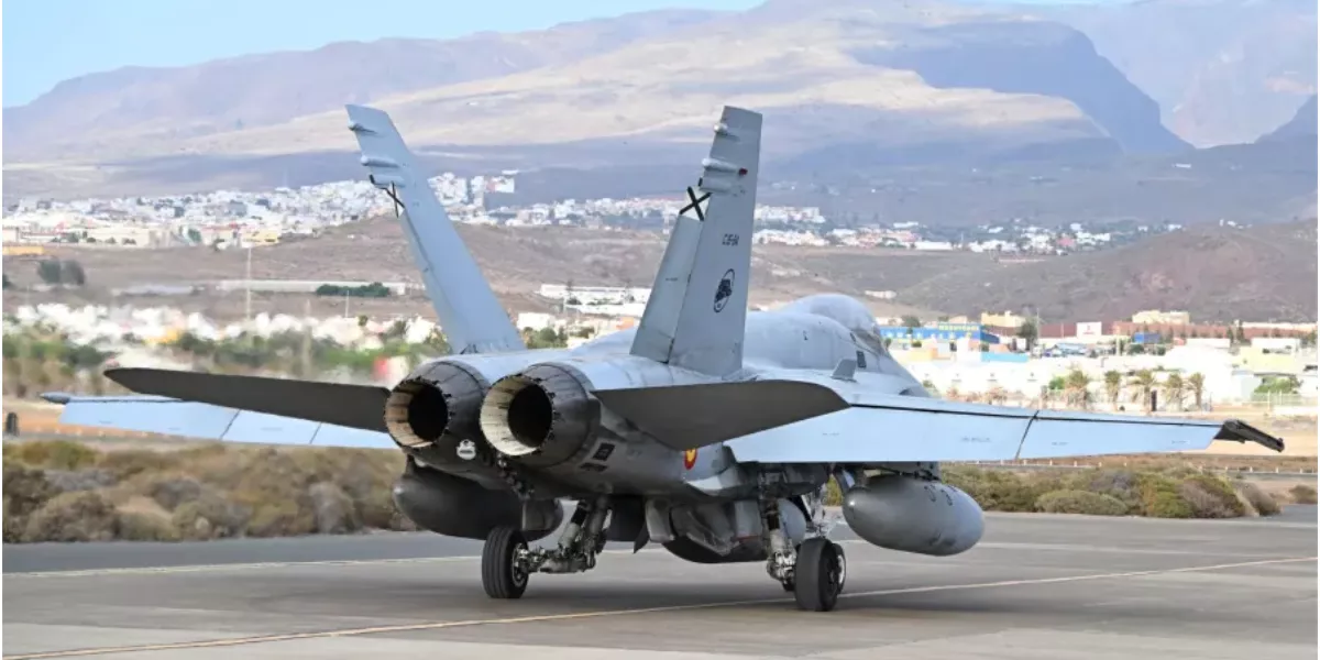 El FA 18 listo para su último despegue al servicio del Ala 46. / EJÉRCITO DEL AIRE