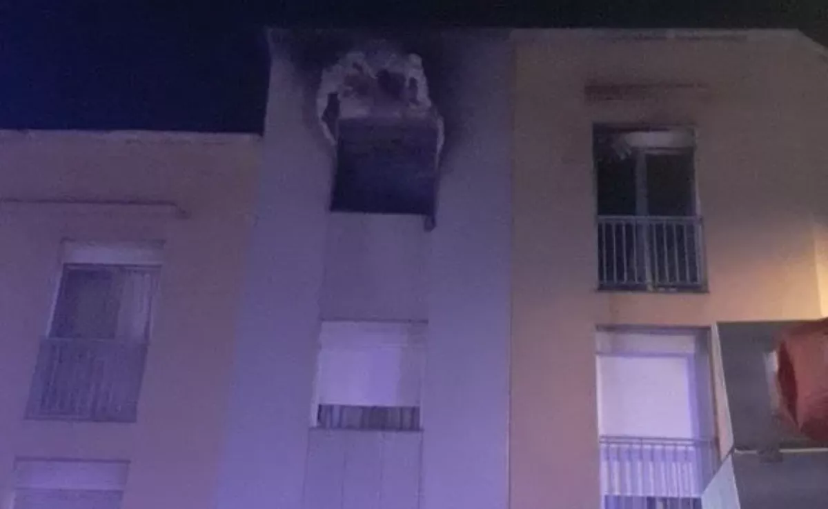 Imagen de un incendio en una vivienda de La Laguna. / POLICÍA LOCAL LA LAGUNA