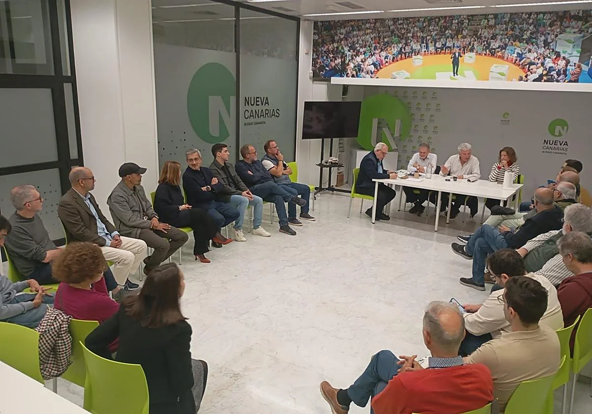 Imagen de archivo de una reunión de la Asamblea Local de Nueva Canarias en Las Palmas de Gran Canaria. AH