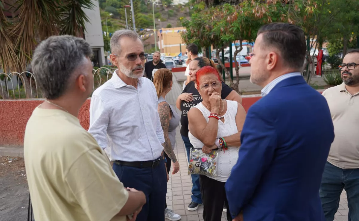 Primero Canarias se compromete con los vecinos de Cruz de Piedra a impulsar un centro cívico para el barrio./ CEDIDA