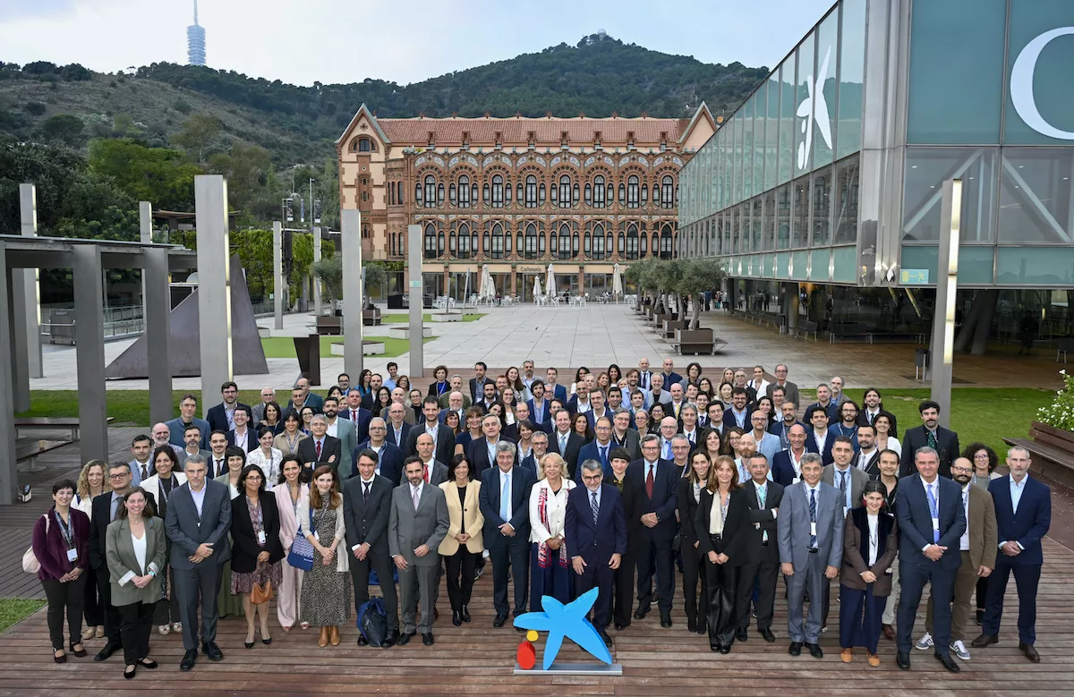 Fotografía de familia de los premiados con ayudas a la investigación e innovación 2026  /  Fundación "la Caixa"
