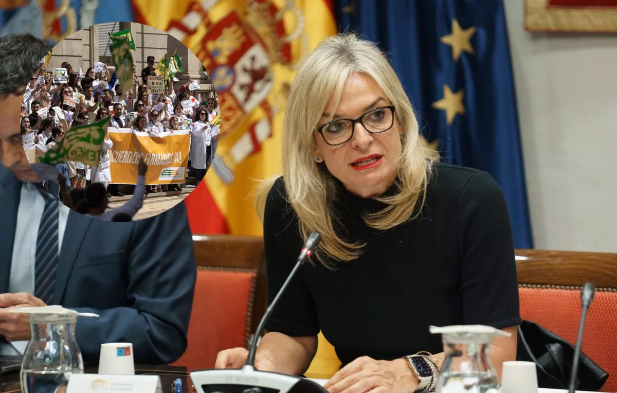 La Consejera de Sanidad del Gobierno de Canarias, Esther Monzón, junto a una manifestación de médicos. / AH