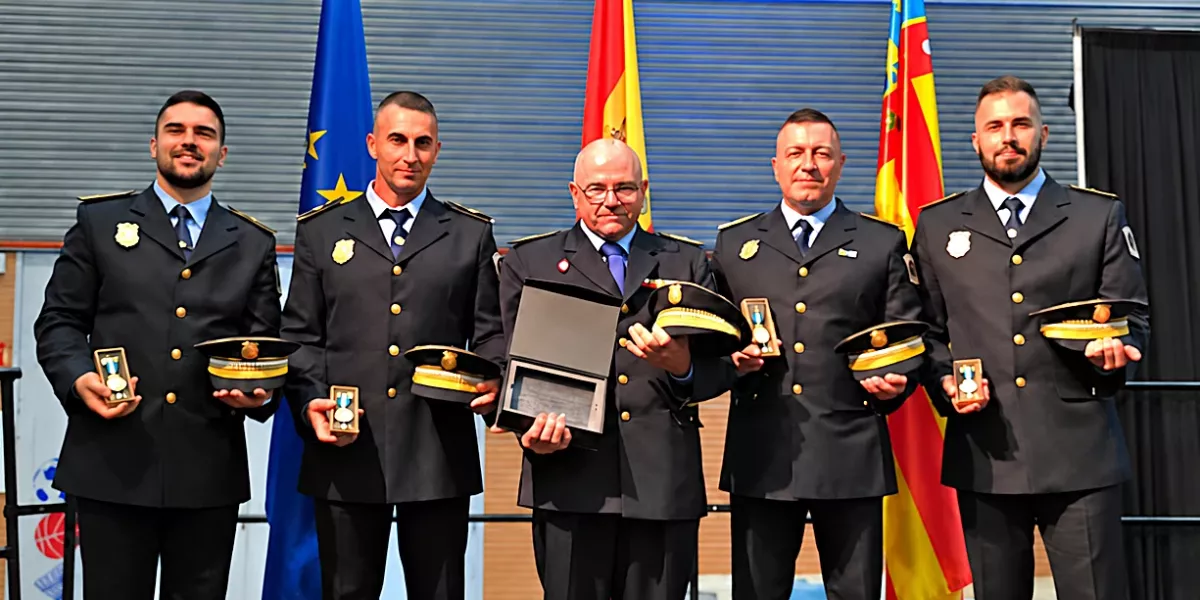 Imagen de los policias de Gáldar en Valencia  / AYUNTAMIENTO DE GÁLDAR