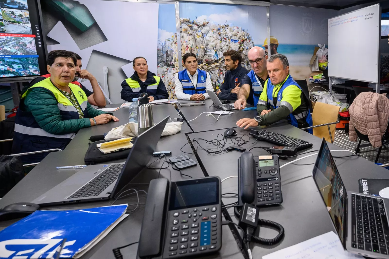 Instante de la operativa del simulacro de erupción volcánica en Tenerife. / CABILDO DE TENERIFE