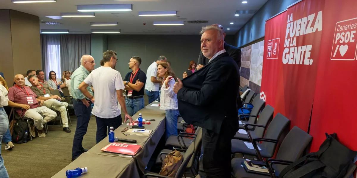  El secretario general del PSOE de Canarias, Ángel Víctor Torres / EFE