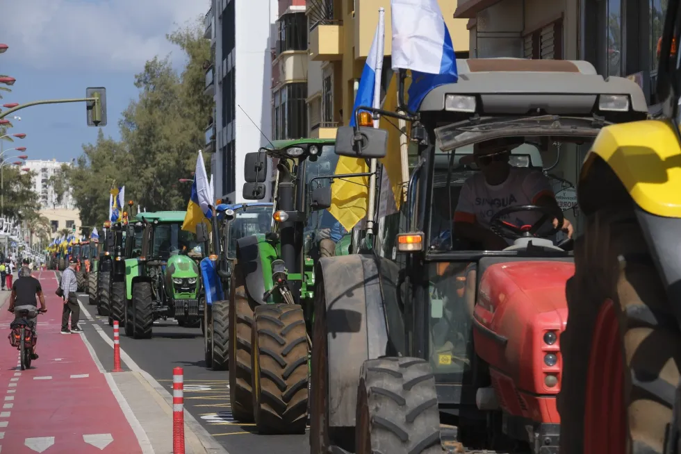 Tractorada en Las Palmas de Gran Canaria en febrero de 2024 / EFE - Ángel Medina G.