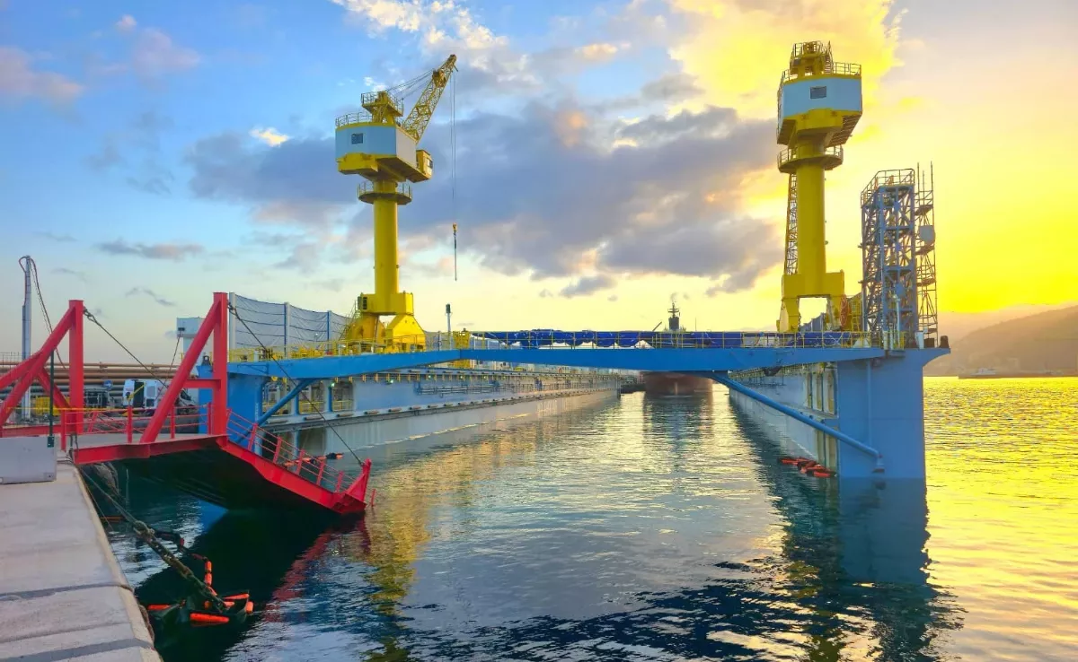 Dique flotante del puerto de Santa Cruz de Tenerife / AUTORIDAD PORTUARIA