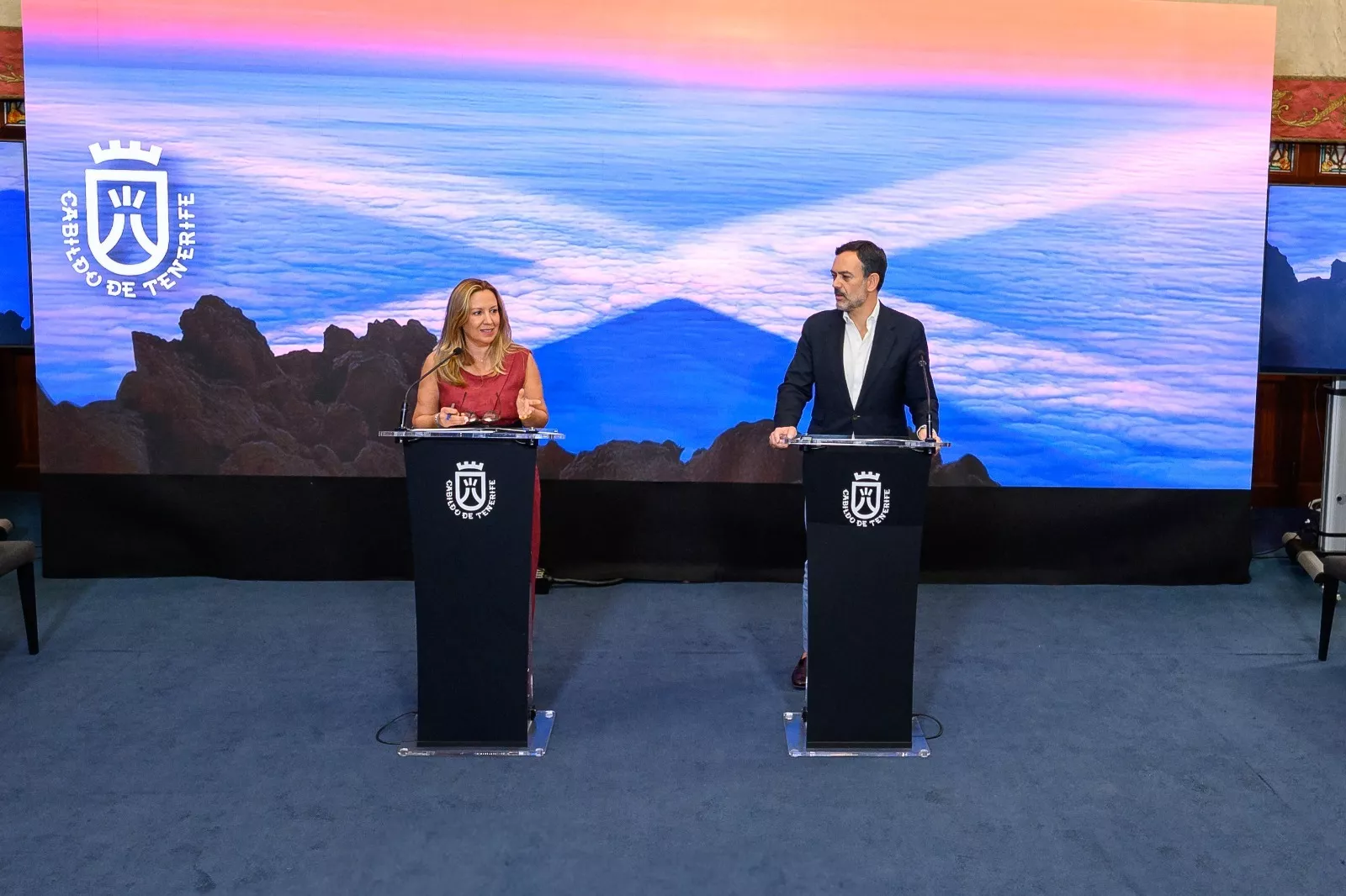 Rosa Dávila, presidenta del Cabildo de Tenerife, y Lope Afonso, vicepresidente de la institución insular. / CABILDO DE TENERIFE