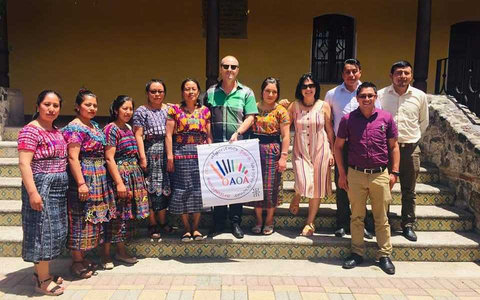 Un grupo de los profesores participantes en Tlxcala, México, con Tony Martín, de OAOA-Canarias.